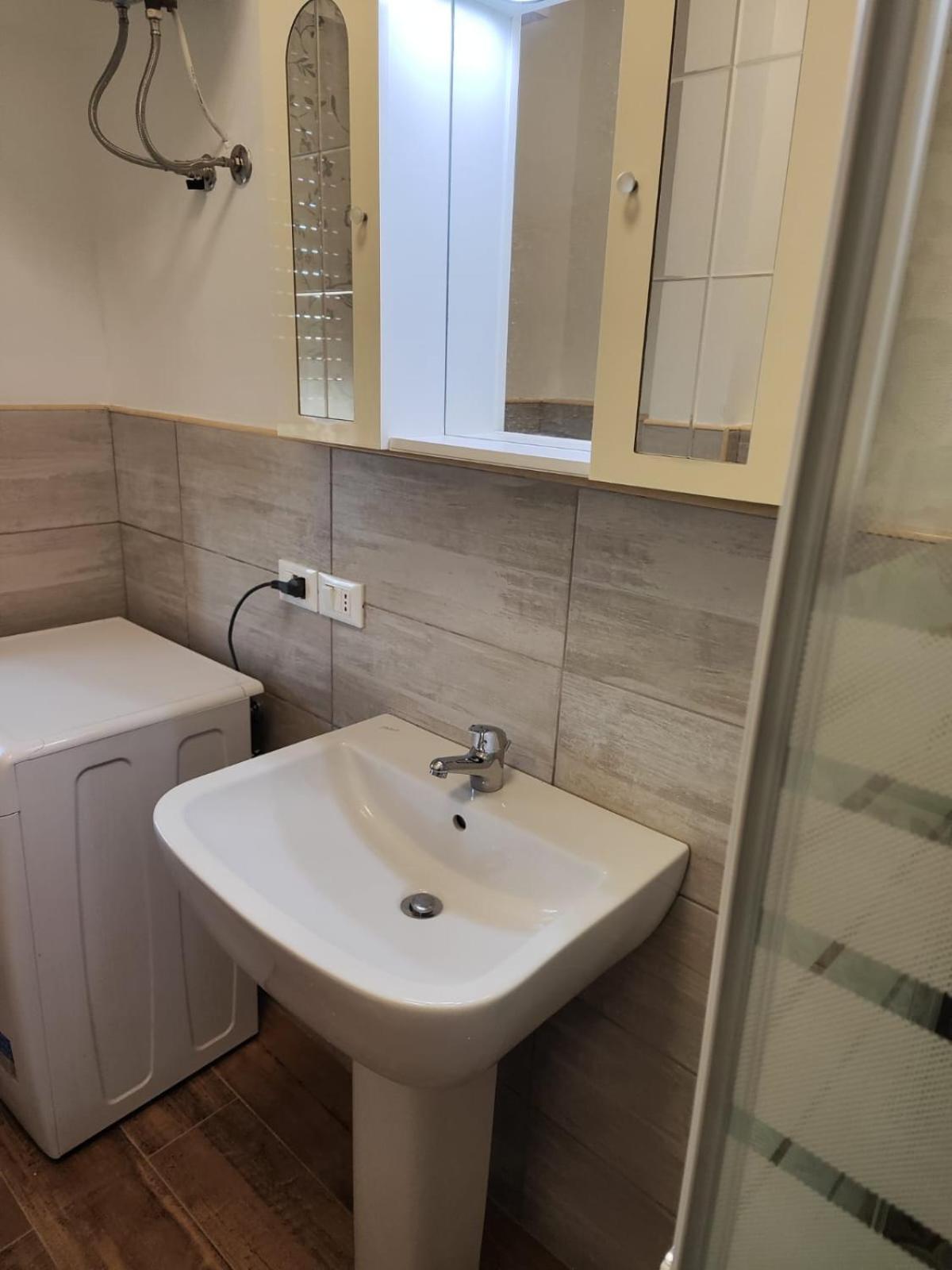 Benvenuti A Casa Apartment Pisa Luaran gambar